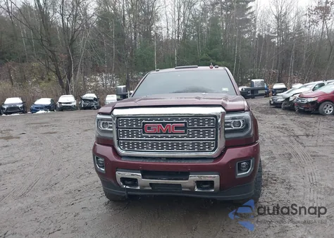 2016 GMC Sierra 2500Hd Denali z USA, uszkodzony, nr VIN 1GT12UE83GF266494